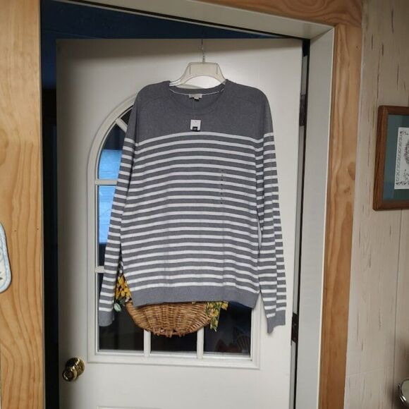 New Gap Gray White Striped Light Sweater Size Women's XL - Picture 1 of 2